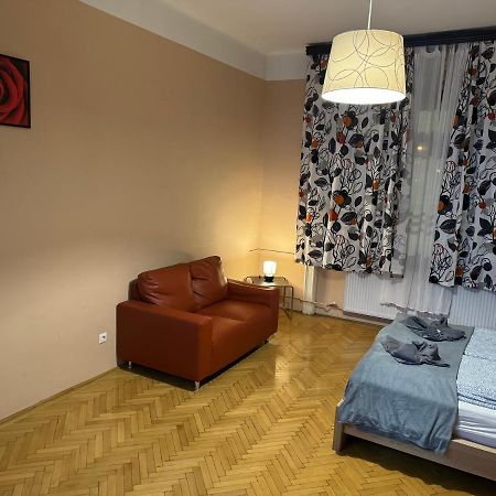 Appartement Lanchid Castle Side Red And Blue à Budapest Extérieur photo